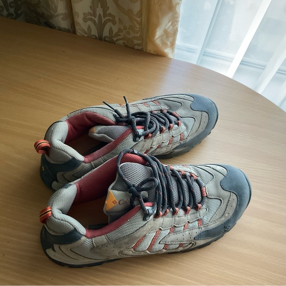 Columbia Waterproof  hiking Shoes men Sz 10 - Picture 2 of 6